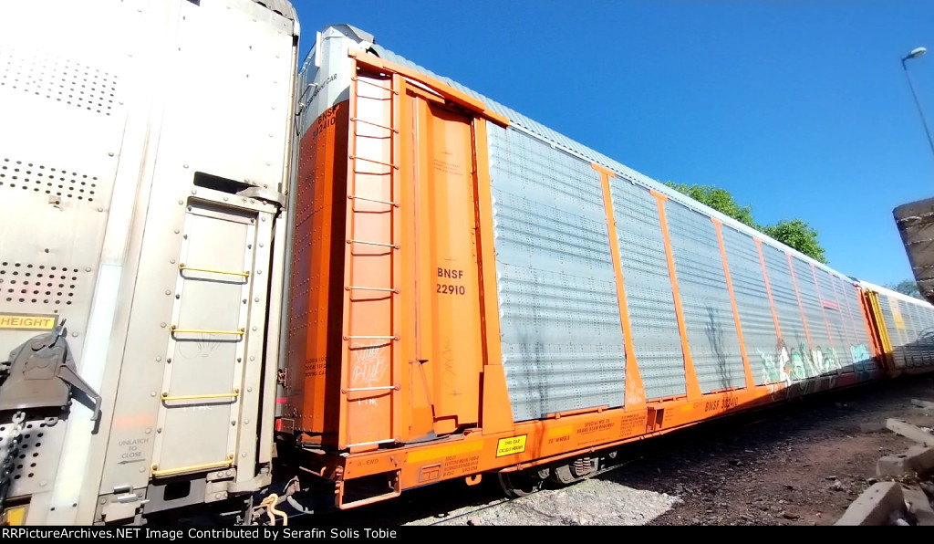 BNSF 22910 BNSF 302410